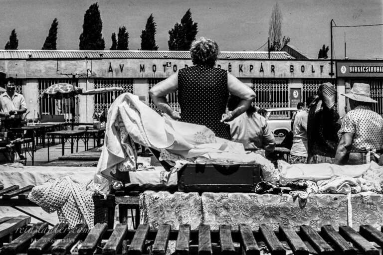 Reportage – Flohmarktfrau, Budapest 1993
